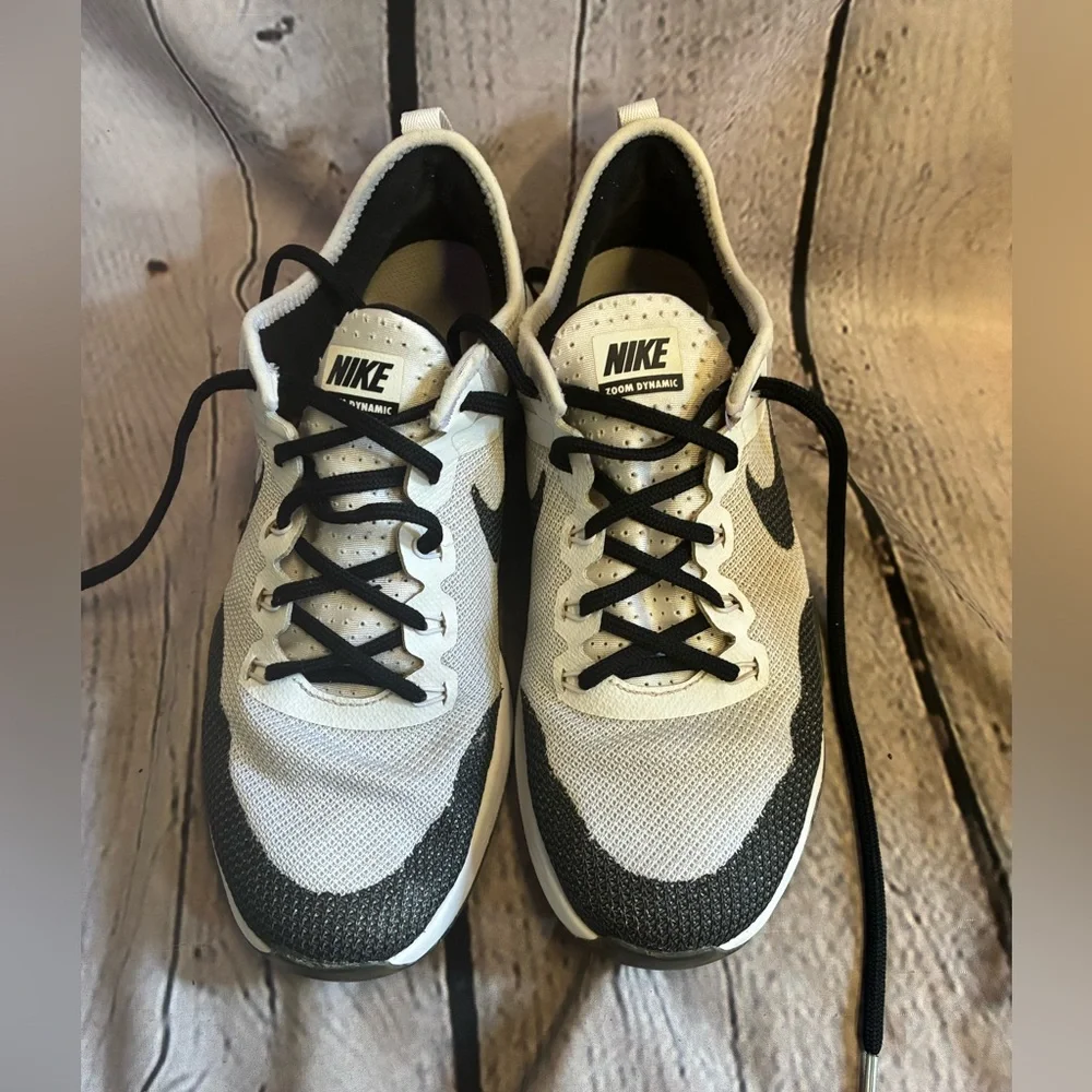 Nike Womens Air Zoom Dynamic TR Running Training Shoes Size 9 Athletic‎ Sports